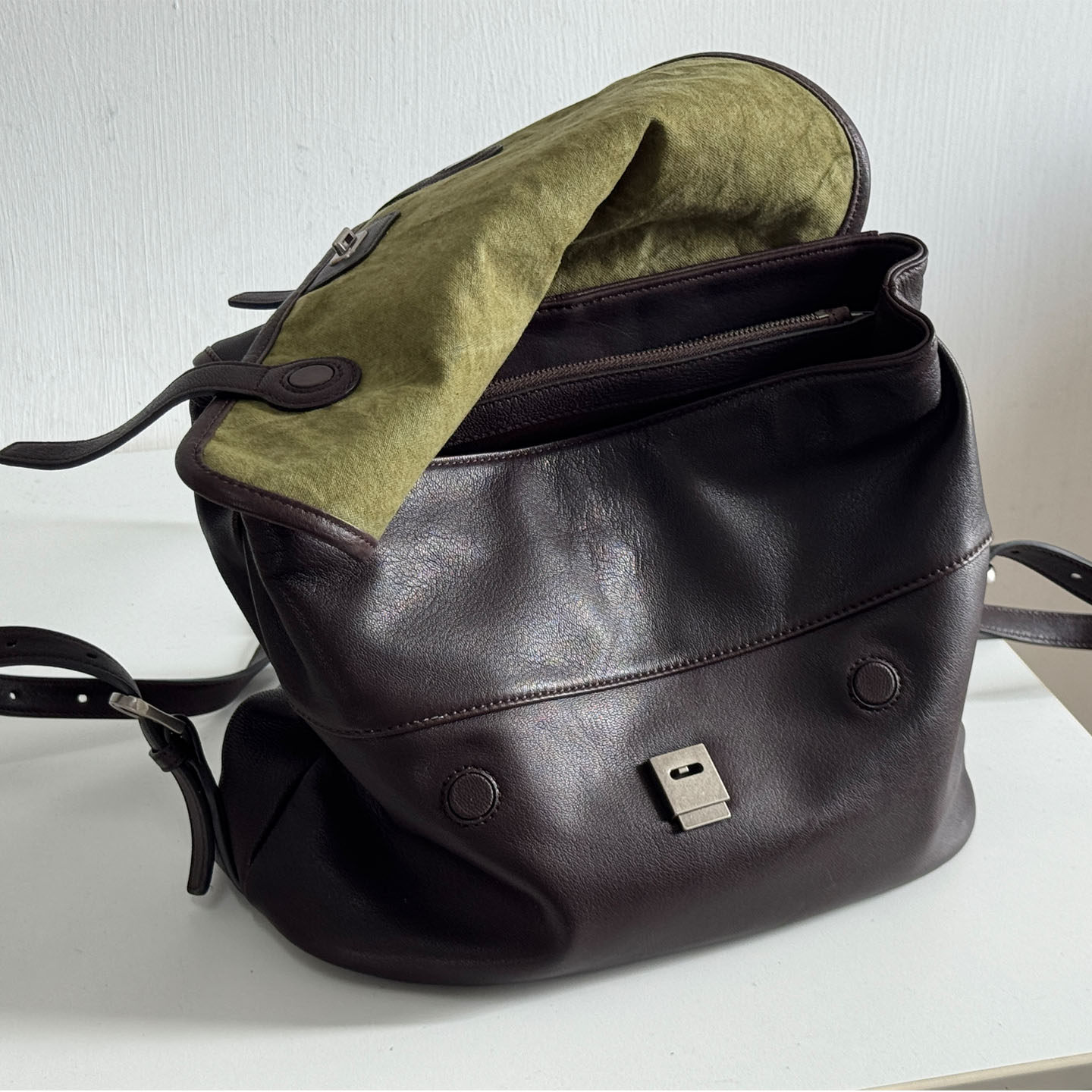 2025新款真皮女包~慵懒松弛时尚复古水染植鞣羊皮双肩包旅行背包,淘宝优惠券,粉丝福利购,淘宝优惠卷