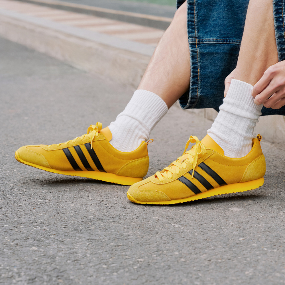 「冰淇淋T头鞋」VS JOG 2.0复古薄底运动鞋adidas阿迪达斯轻运动