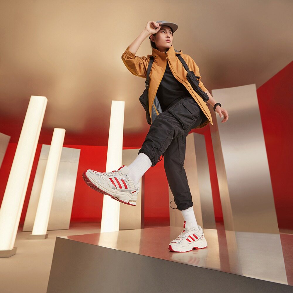  adidas板鞋/休闲鞋
