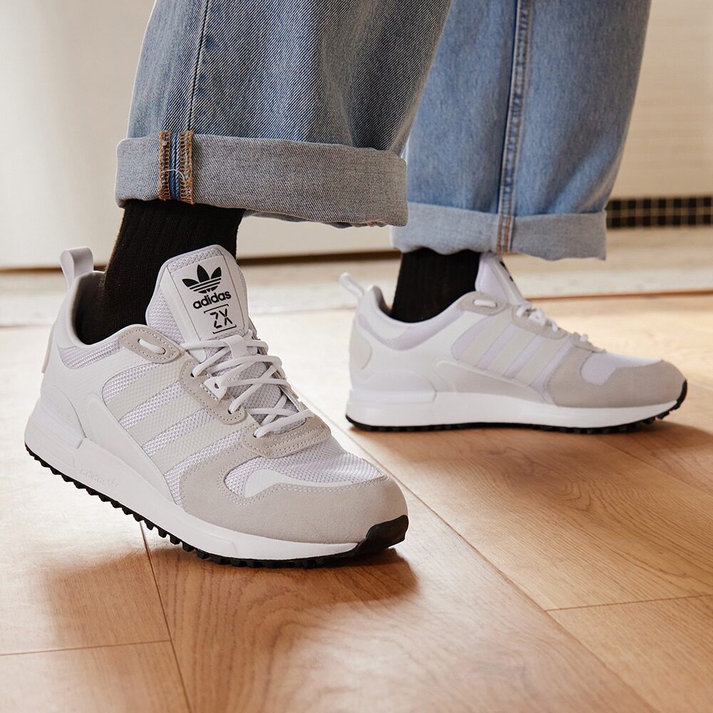  adidas板鞋/休闲鞋