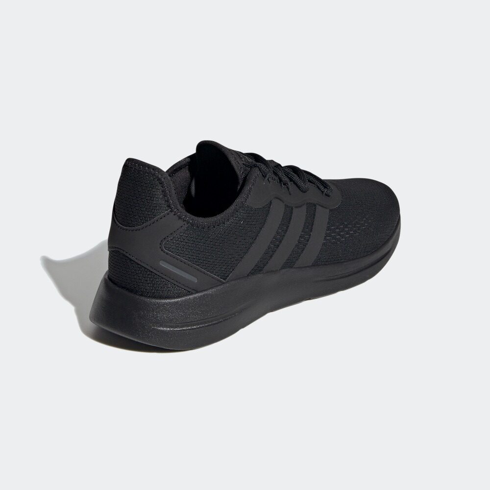  adidas板鞋/休闲鞋
