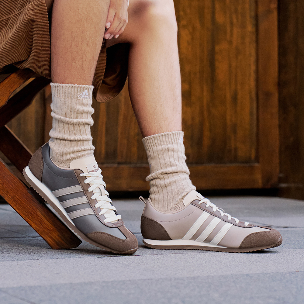 冰淇淋T头鞋 VS JOG 2.0复古薄底运动鞋男女adidas阿迪达斯轻运动