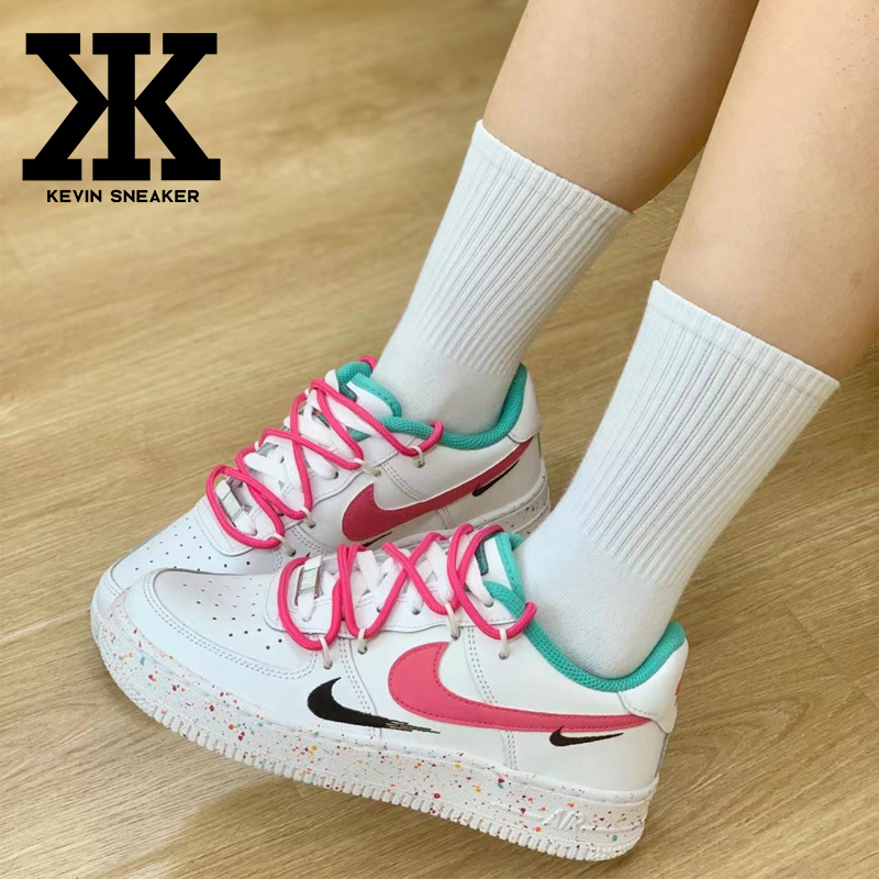 球鞋定制Nike Air Force1Low三勾解构甜酷女孩泼墨低帮板鞋GS白粉-图2