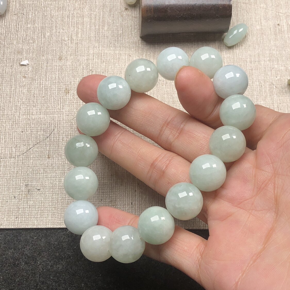 隆慈缘翡翠A货源头直发13mm果绿手链冰糯种果绿手链,淘宝优惠券,粉丝福利购,淘宝优惠卷