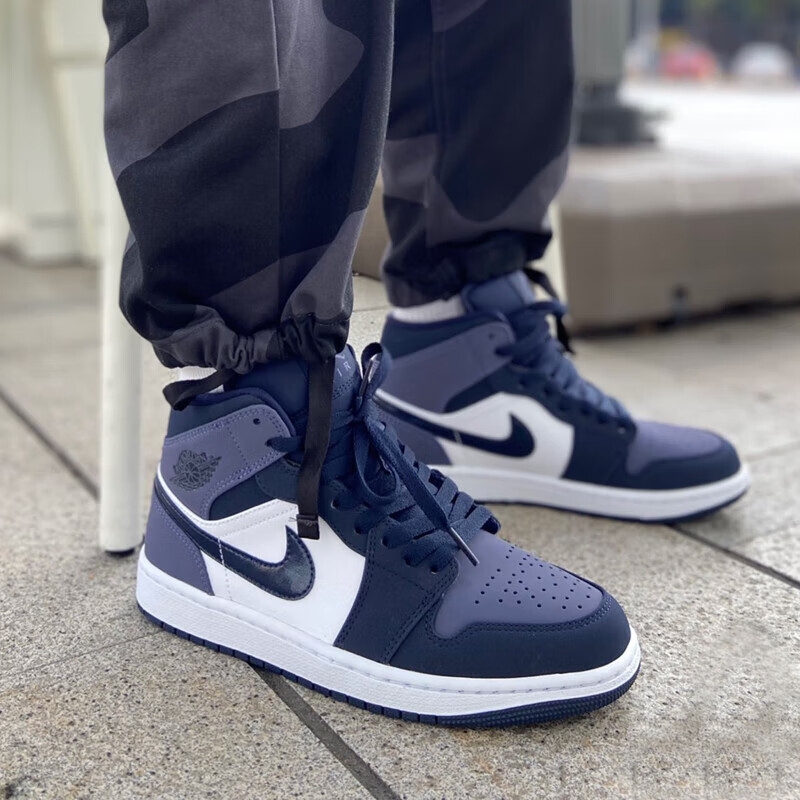 Nike/耐克正品Air Jordan1 Mid AJ1男子耐磨运动篮球鞋554724-445 - 图1