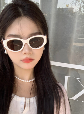 Y2K多巴胺辣妹猫眼白色墨镜玫红