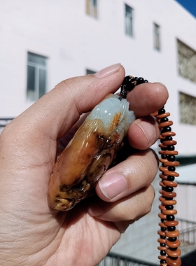 黄玉新疆和田玉黄沁籽料手把件