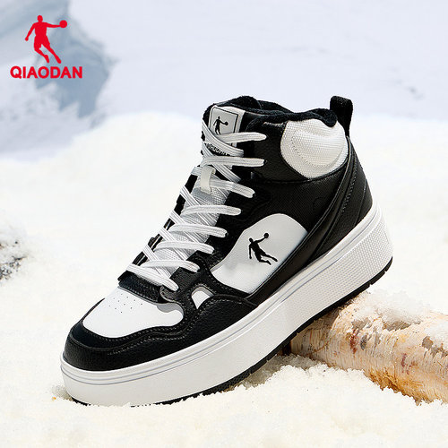 乔丹2025年秋季新款棉鞋女款运动厚底增高加绒板鞋橡胶防滑保暖女 - 图0