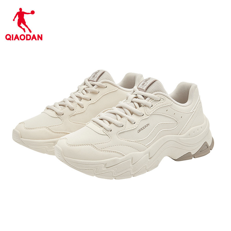 乔丹皮面防水休闲鞋女运动鞋2025冬季新款厚底老爹鞋软底防滑鞋子,淘宝优惠券,粉丝福利购,淘宝优惠卷