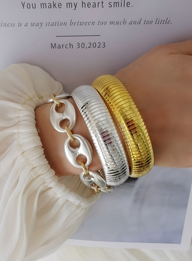 欧美小众中性弹簧简约手链手镯