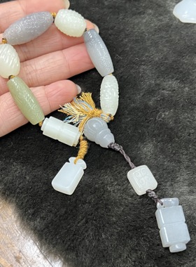 和田玉仿古雕勒子手串