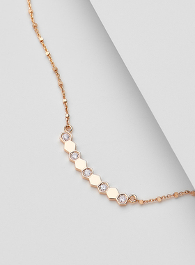 2025新品S925银蜂巢项链镶嵌工艺菱格吊坠简约高级男女锆石锁骨链