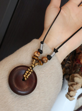 轻奢新中式檀木平安扣毛衣链