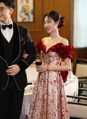 一字肩敬酒服2025新款春季感气质结婚回门便装新娘订婚连衣裙