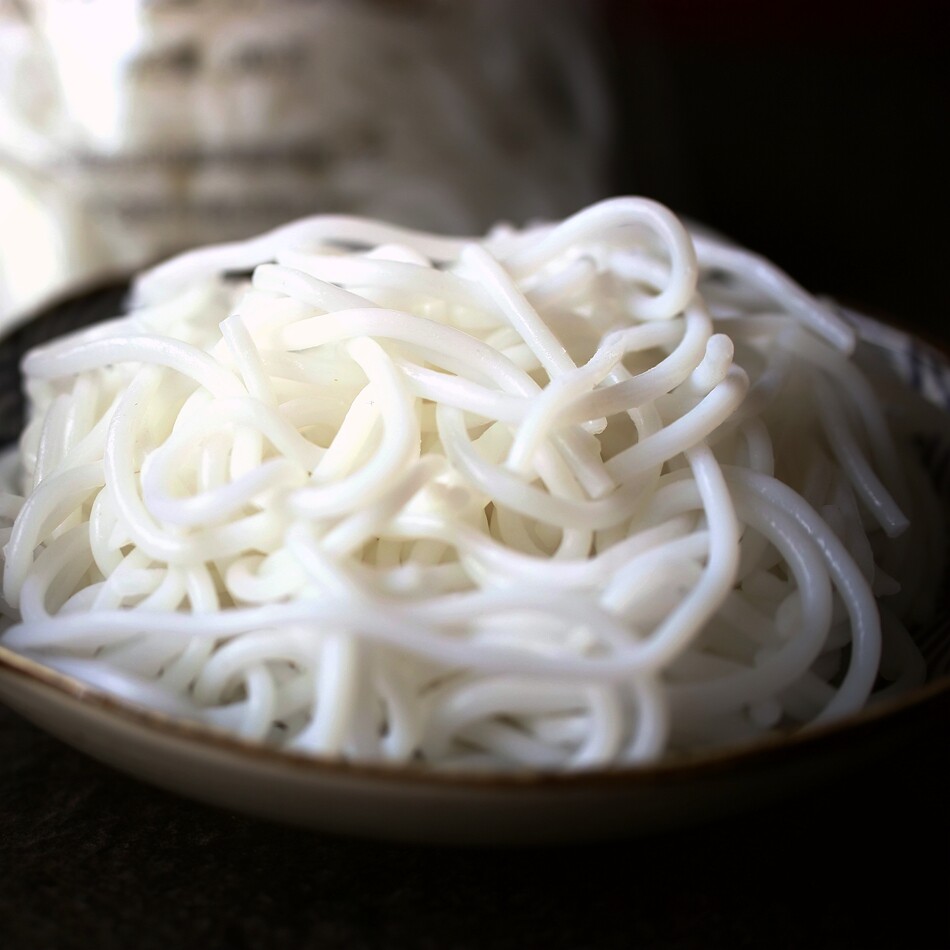 正宗保鲜米线200克X10袋云南米线过桥米线非干米线方便速食食品_虎窝淘