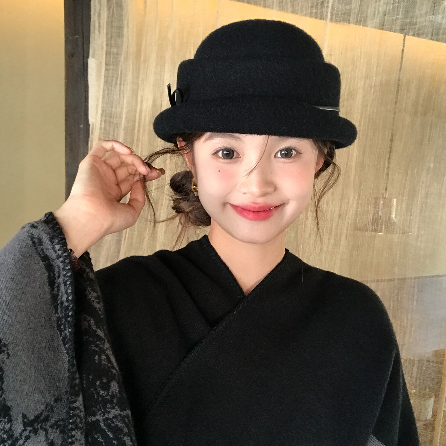 Korean style fashionable socialite daughter style top hat for women to keep warm in winter