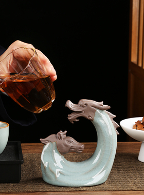 创意陶瓷龙马精神摆件招财客厅酒柜装饰品生肖龙办公桌面茶宠摆设
