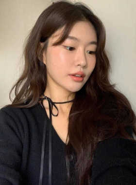 黑色百搭有氛围感juju锁骨链丝带