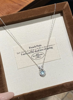 在逃公主蝴蝶结翡翠唇釉项链