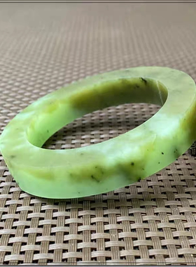 和田玉碧玉镯子毛圈苹果绿俏色玉石手镯半成品细润超值放漏C29