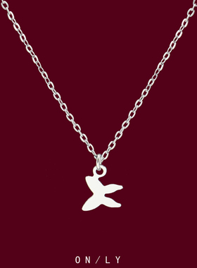 简约百搭钛钢小蝴蝶项链女款轻奢小众高级感短款颈链配饰锁骨链女