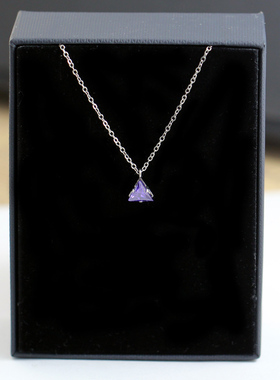 百搭紫色精致满钻三角形项链轻奢小众高级感爆闪气质颈链锁骨链女