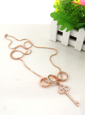 甜美风蝴蝶长款高档节日毛衣链