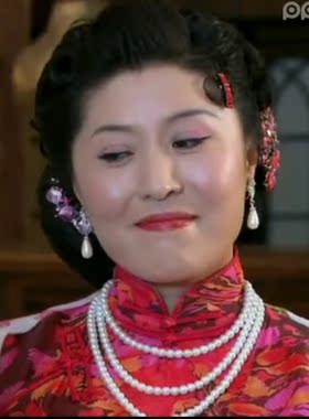 白色仿珍珠幸福新娘三层毛衣链