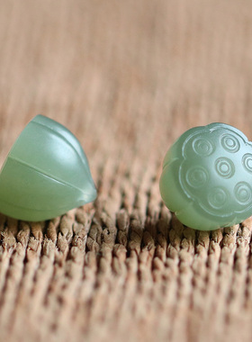 手工精雕莲蓬吊坠桃蹊天然和田玉