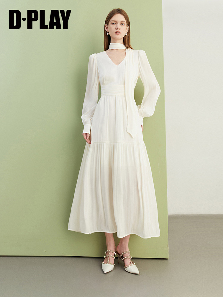 DPLAY2025秋季气质法式白色连衣裙女独特飘带沙滩裙子长袖长裙 - 图1
