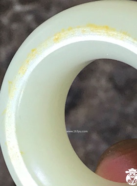 洒金皮籽料扳指新疆和田玉