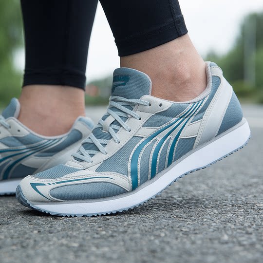 Duowei men's and women's running shoes lightweight shock-absorbing long jump training shoes