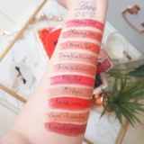 Британцы купили место Шарлотта Тилбери CT Limited Star Leopard Light Увлажняющая помада Red