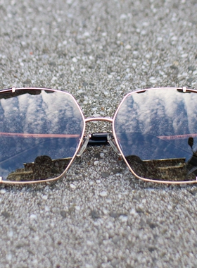 Hickmann高级感渐变方形显瘦墨镜