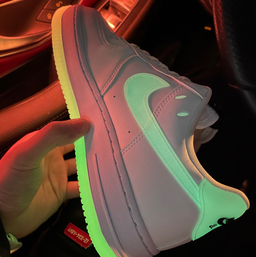 Nike Air Force1空军AF1白绿夜光笑脸女低帮滑板鞋CT3228-100-701 - 图2