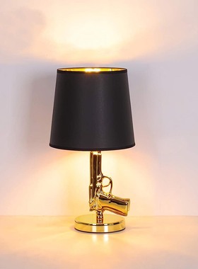 跨境AK47台灯枪意大利Gunlamp创意摆件客厅书房卧室北欧树脂床头