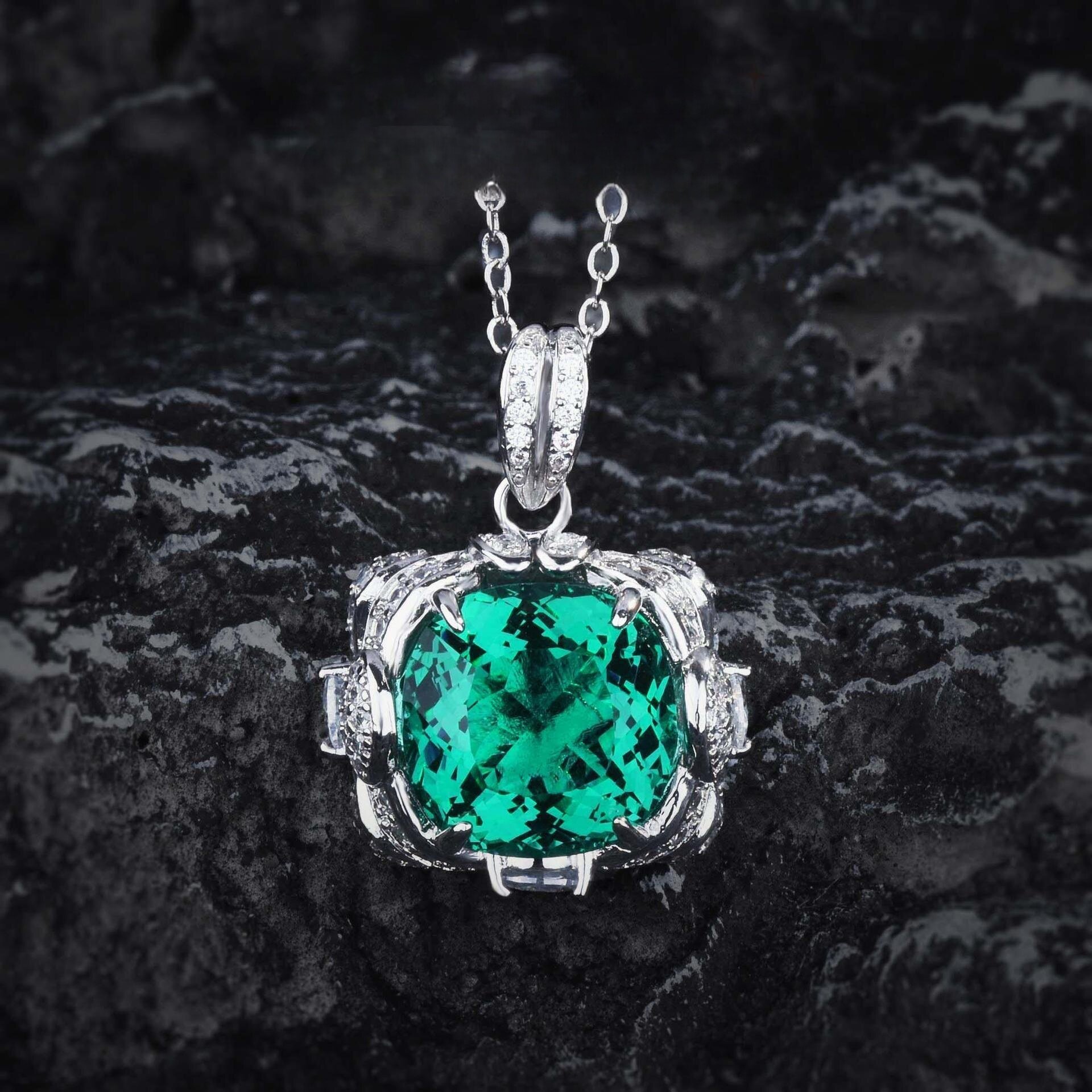 Giordini emerald diamond-filled luxury three-piece set
