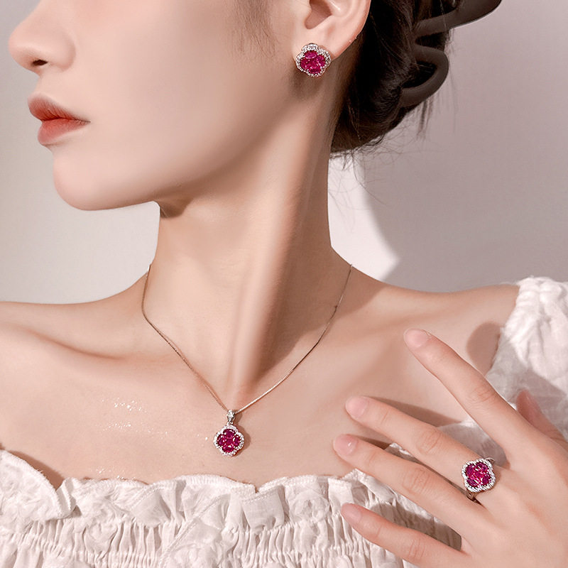 Giordini luxury ruby and diamond open ring