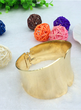 欧美风复古夸张女士金色个性手环