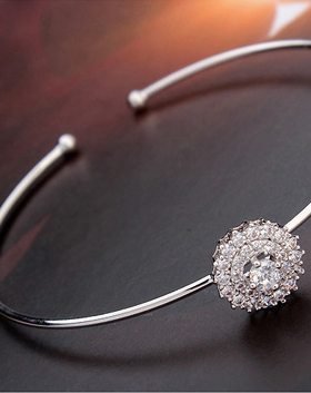 彩衣阁时尚镀金镶钻手镯花朵饰品女款流行甜美开口纤圈细金属手镯