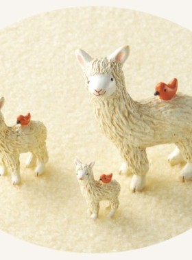 小熊可爱风树脂粉花白兔羊驼摆件