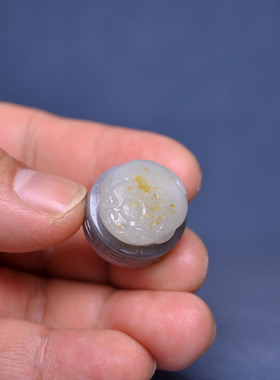 和田玉洒金皮青花籽料金蟾印章