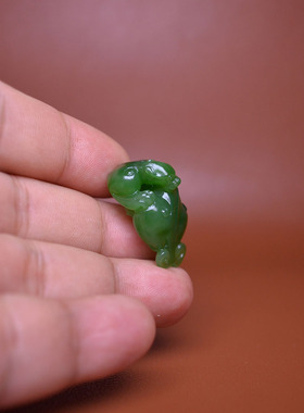 长30碧玉苹果绿螭龙挂坠手牌配珠