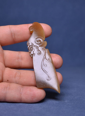 阿尔金山红糖玉仿古龙刀挂坠把件