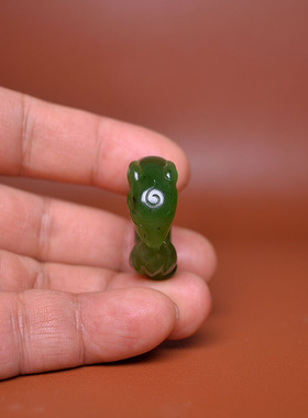 内径17碧玉籽料狐狸戒指挂坠15码