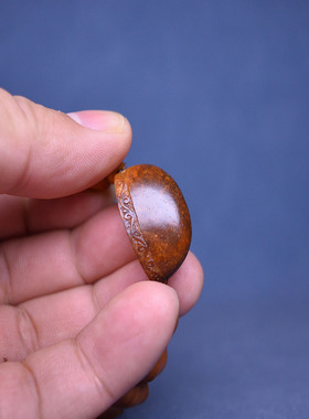 和田玉红皮独籽料博古纹手牌礼物