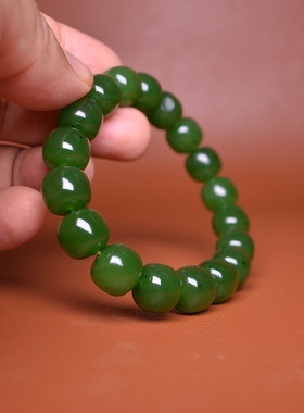 11*12碧玉籽料阳绿老型珠子手串