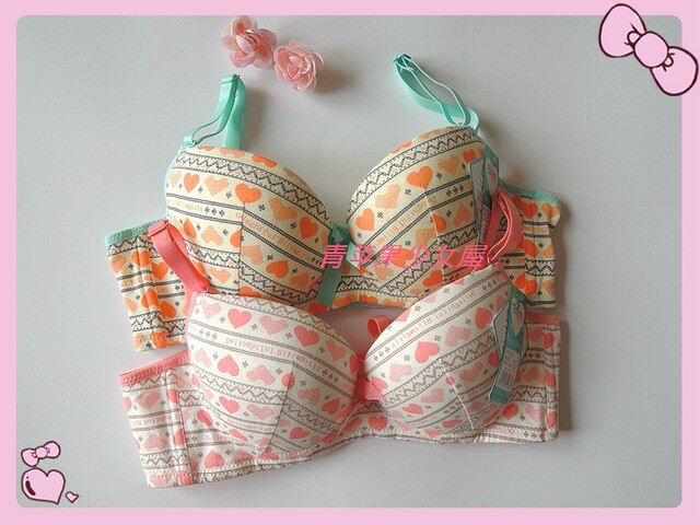 Bailing Baili three-dimensional push-up breast-retracting soft steel ring girl underwear student bra development period love