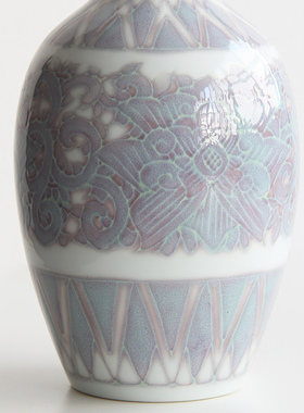 日本有田烧名窑手作釉里红唐草纹长颈花瓶日式插花器家居装饰摆件