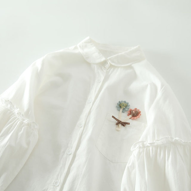 ສິນລະປະຂອງແມ່ຍິງ Ingot Collar Pocket ສາມມິຕິ Appliqué ເສື້ອສີຂາວ